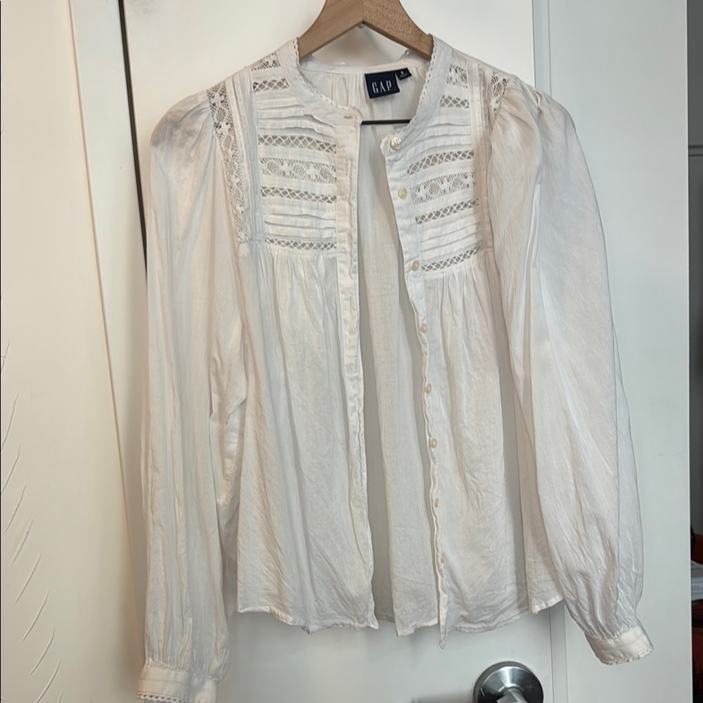 GAP cream Blouse with Puff Sleeves and Bib Collar
